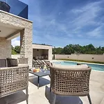 Modern Villa With Swimming Pool