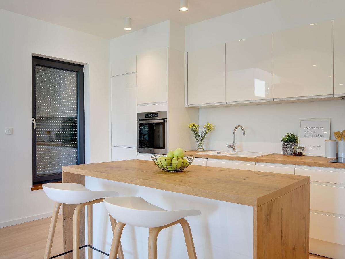 Vila Modern With Swimming Pool *